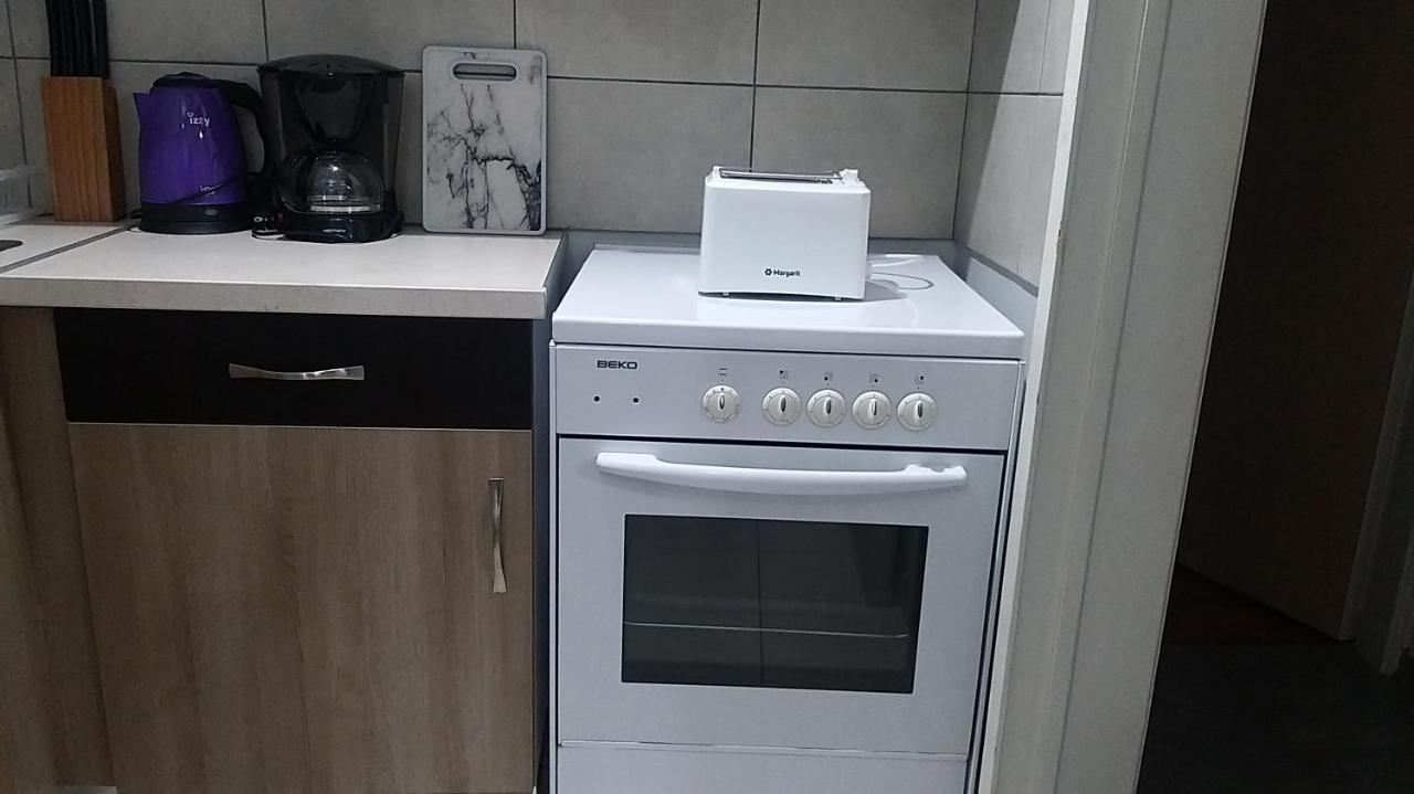 Jo'S Apartment In The Center Каламата Екстериор снимка