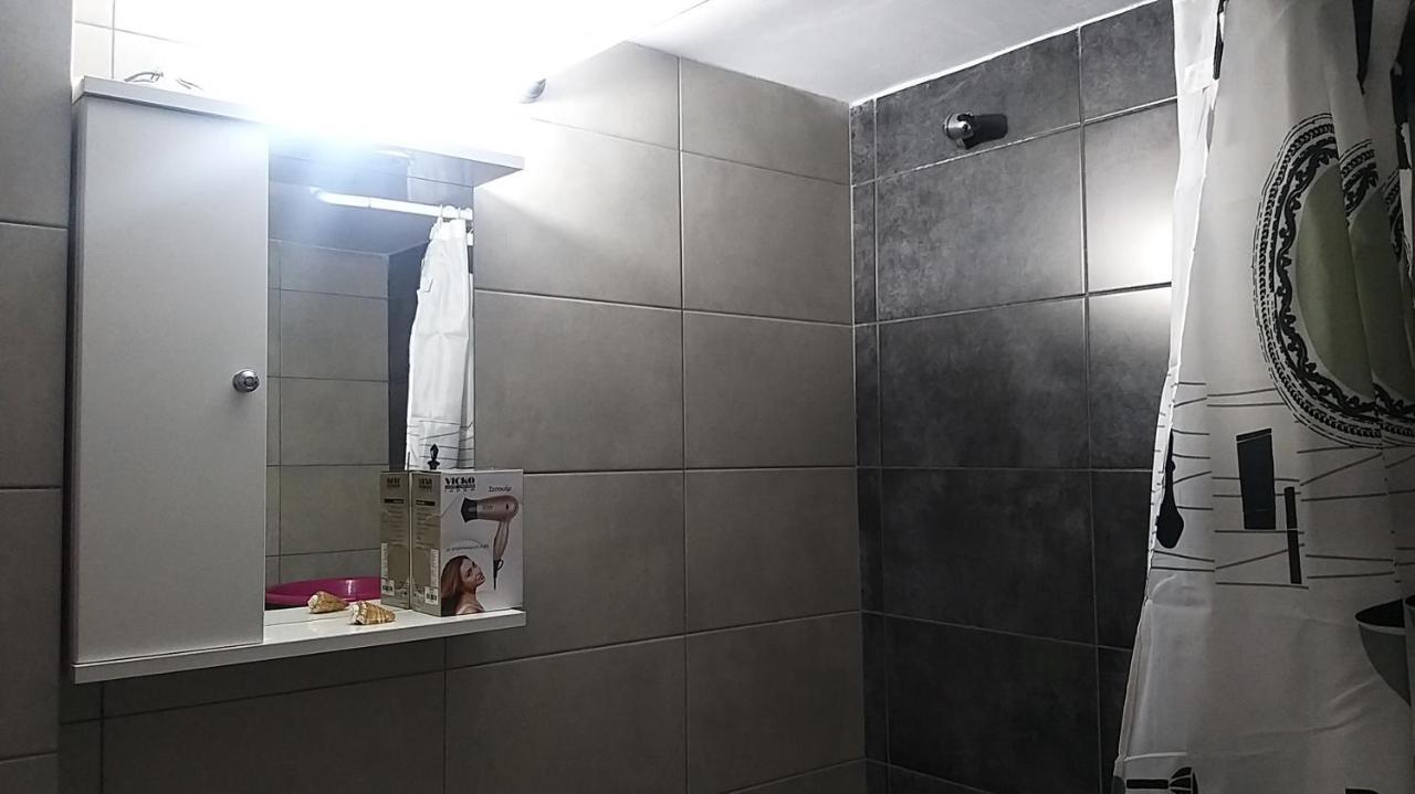 Jo'S Apartment In The Center Каламата Екстериор снимка
